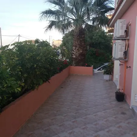 Angelina's Helmata Tatil Evi